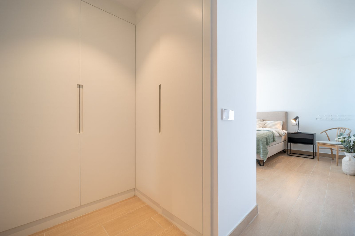 Se vende Apartamento Planta Media de 4 dormitorios en Costa Del Sol, Málaga, España