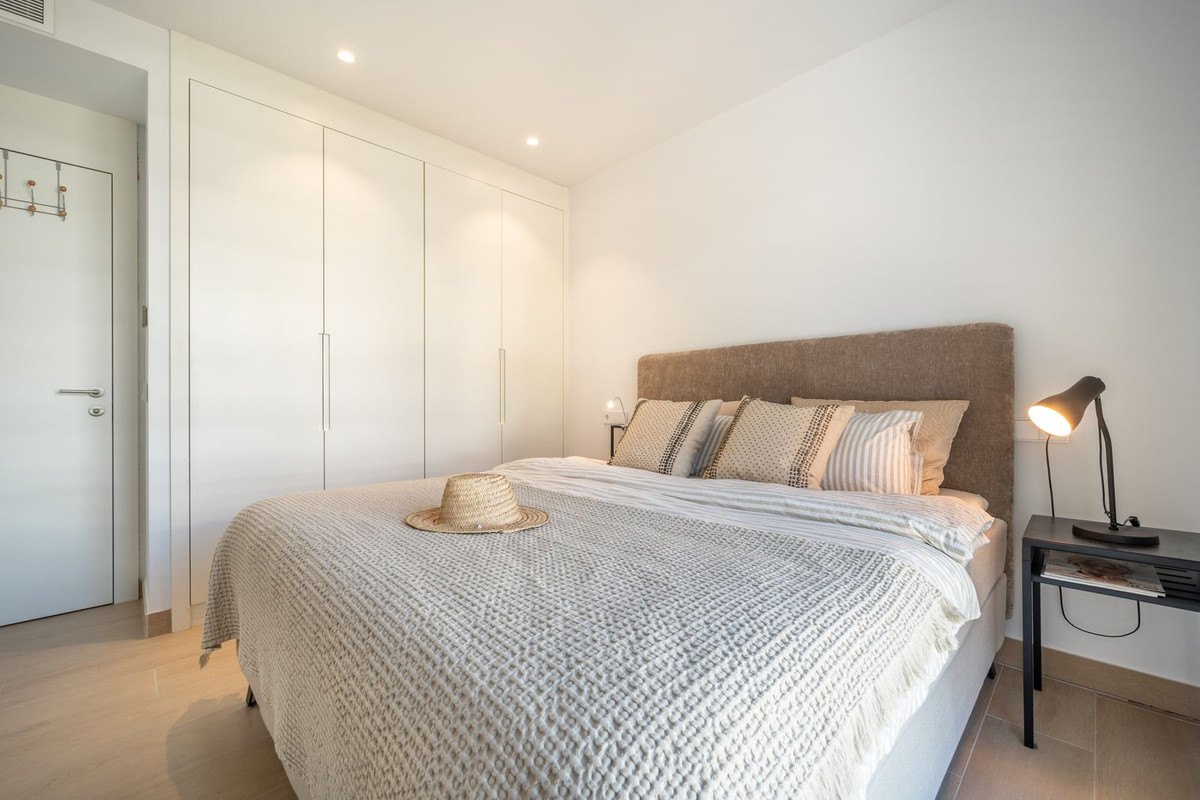 Se vende Apartamento Planta Media de 4 dormitorios en Costa Del Sol, Málaga, España