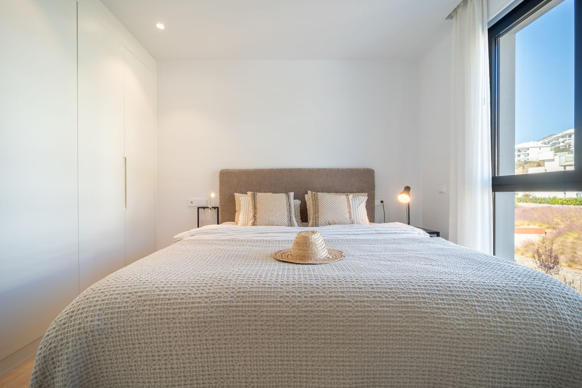 Se vende Apartamento Planta Media de 4 dormitorios en Costa Del Sol, Málaga, España