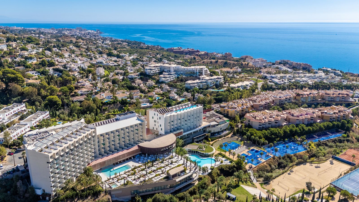 Se vende Apartamento Planta Media de 4 dormitorios en Costa Del Sol, Málaga, España