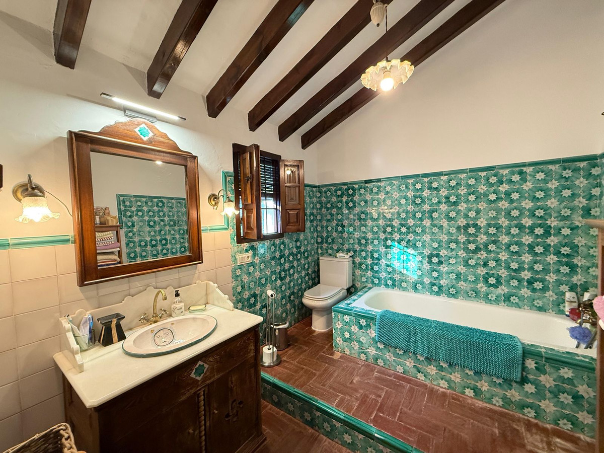 3 Bed Townhouse for sale in Alora Costa Del Sol, Málaga, Spain