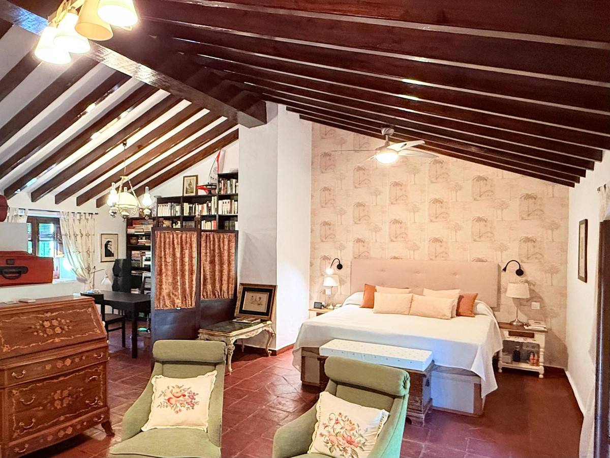 3 Bed Townhouse for sale in Alora Costa Del Sol, Málaga, Spain