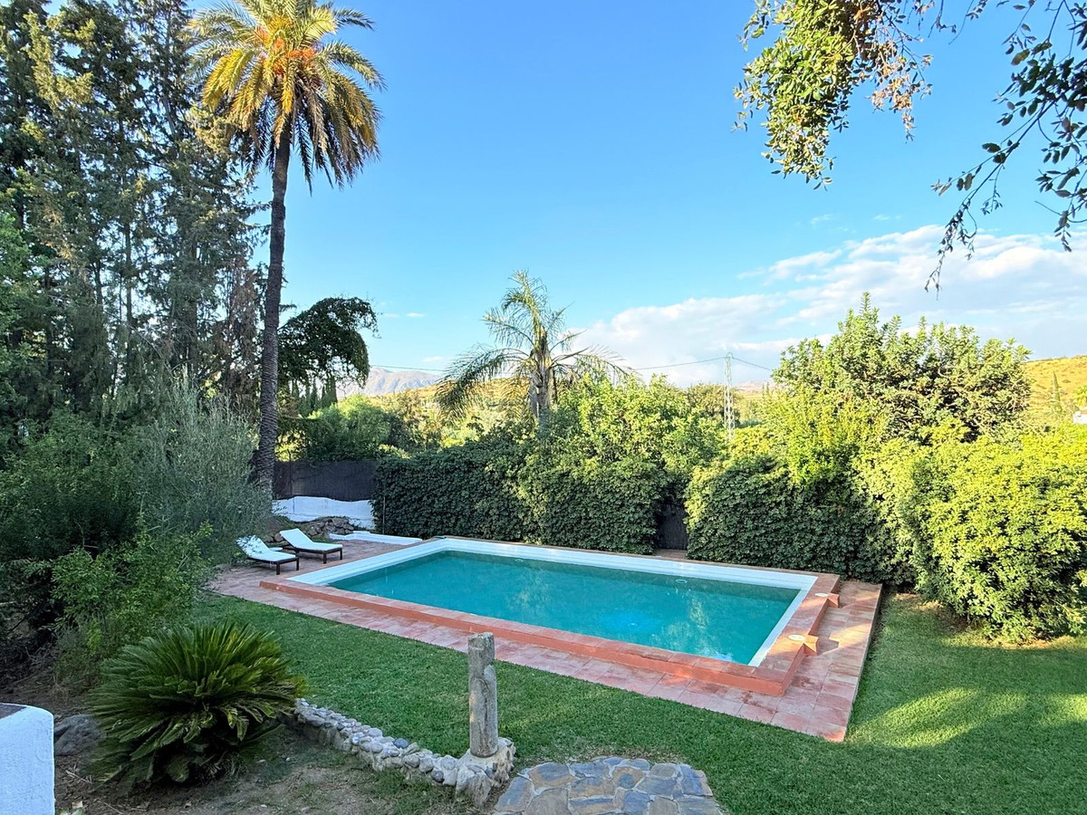 3 Bed Townhouse for sale in Alora Costa Del Sol, Málaga, Spain