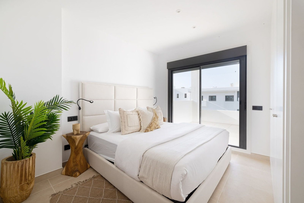 Se vende Apartamento Planta Baja de 2 dormitorios en Costa Del Sol, Málaga, España