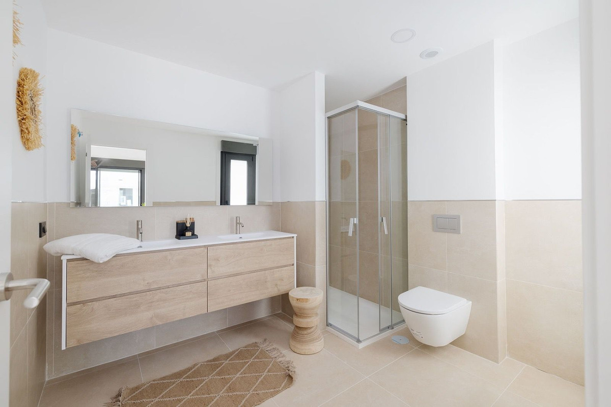 Se vende Apartamento Planta Baja de 2 dormitorios en Costa Del Sol, Málaga, España