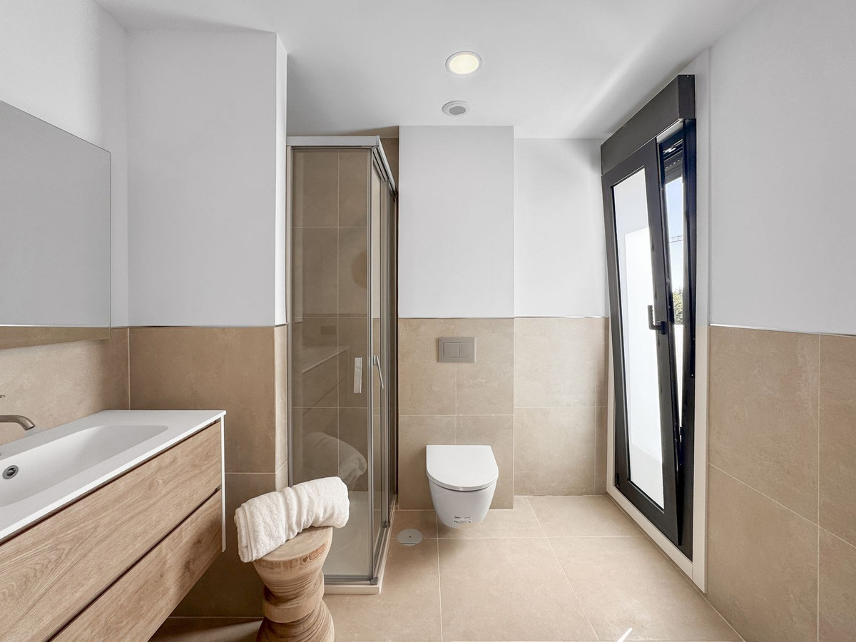Se vende Apartamento Planta Baja de 2 dormitorios en Costa Del Sol, Málaga, España