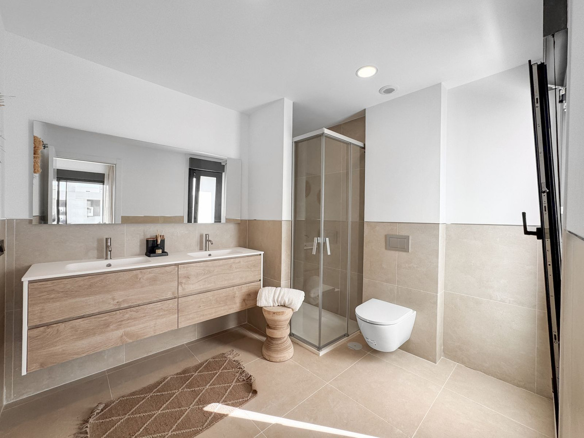 Se vende Apartamento Planta Baja de 2 dormitorios en Costa Del Sol, Málaga, España