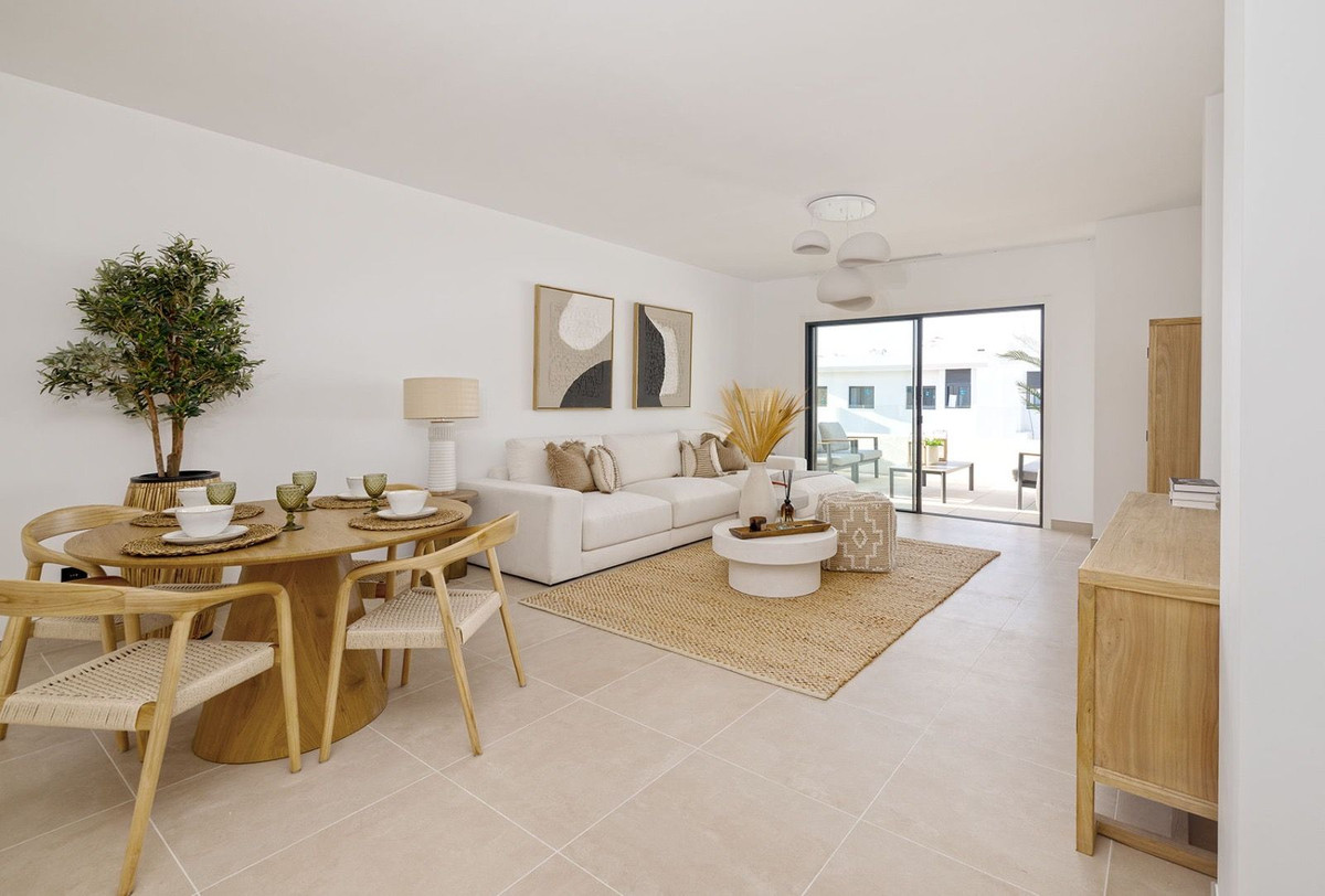 Se vende Apartamento Planta Baja de 2 dormitorios en Costa Del Sol, Málaga, España