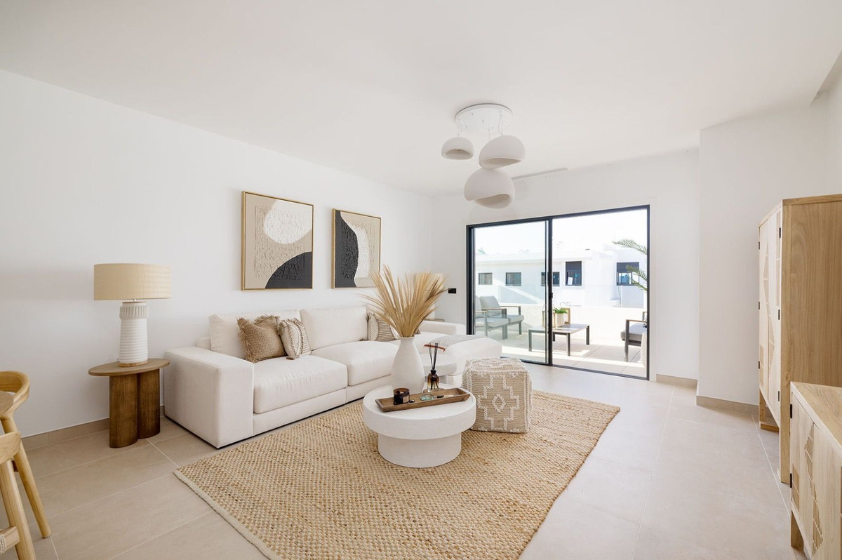 Se vende Apartamento Planta Baja de 2 dormitorios en Costa Del Sol, Málaga, España