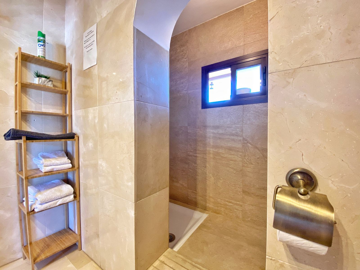 Se vende Apartamento en Planta Última de 1 dormitorios en Costa Del Sol, Málaga, España