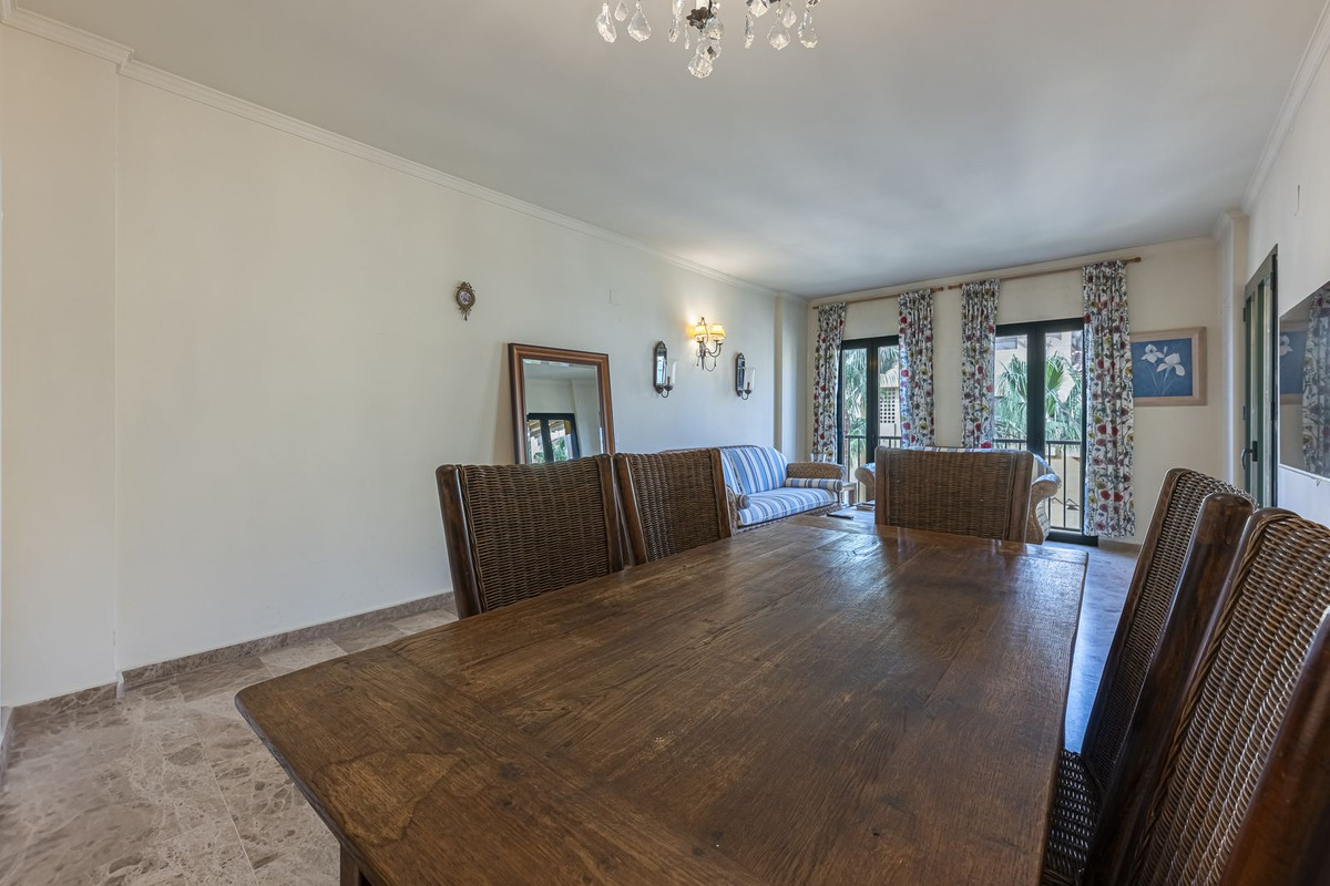 3 Bed Apartment for sale in San Pedro De Alcántara Costa Del Sol, Málaga, Spain