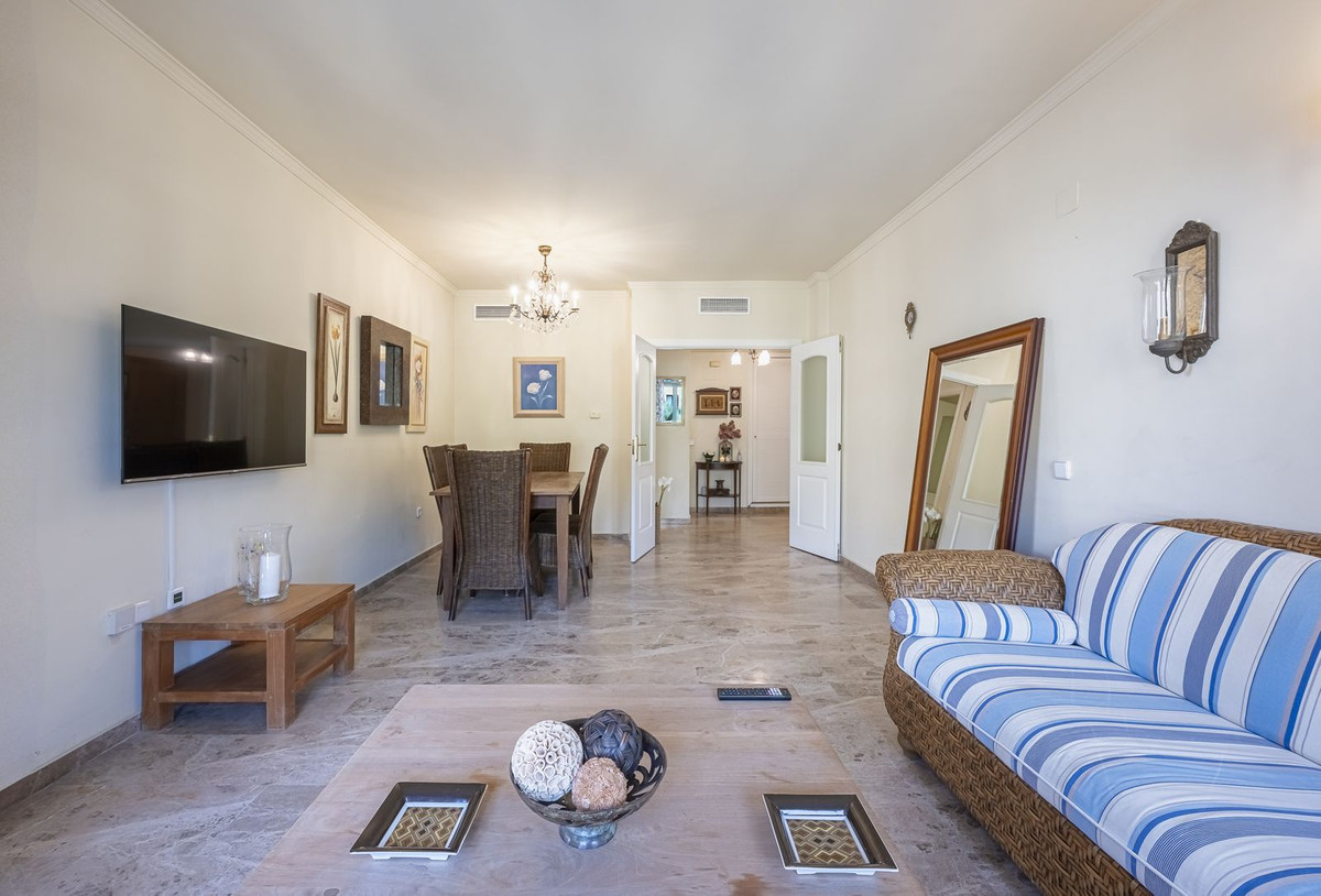 3 Bed Apartment for sale in San Pedro De Alcántara Costa Del Sol, Málaga, Spain