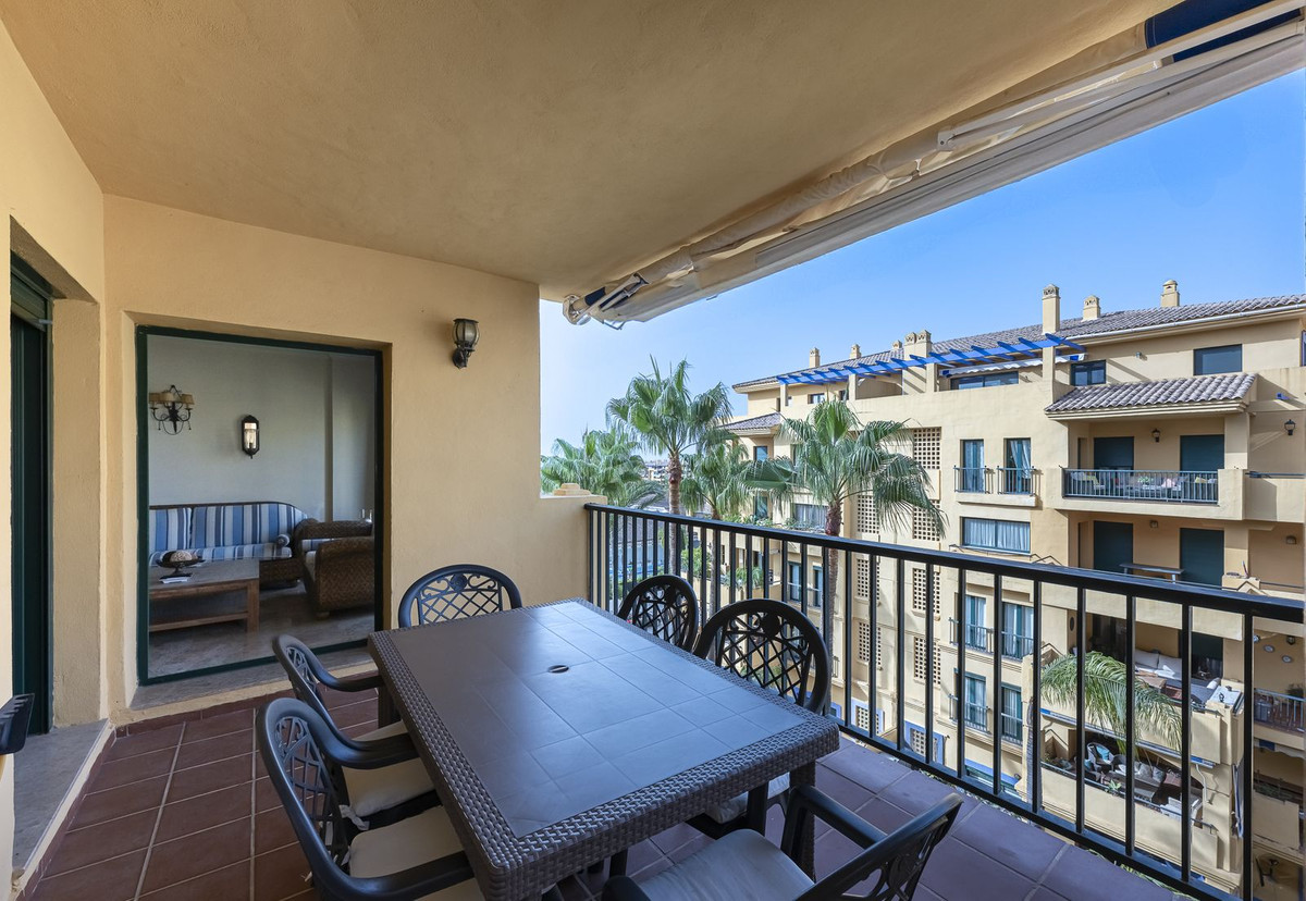 3 Bed Apartment for sale in San Pedro De Alcántara Costa Del Sol, Málaga, Spain