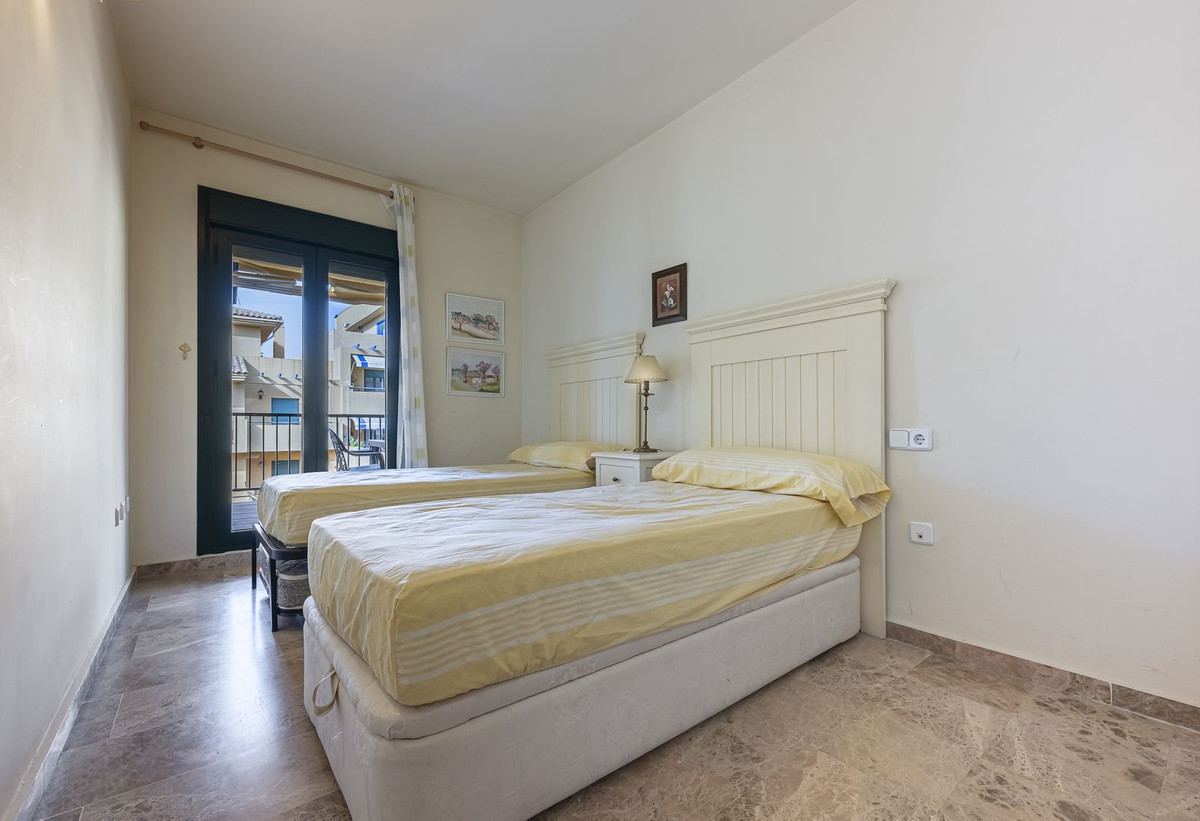 3 Bed Apartment for sale in San Pedro De Alcántara Costa Del Sol, Málaga, Spain