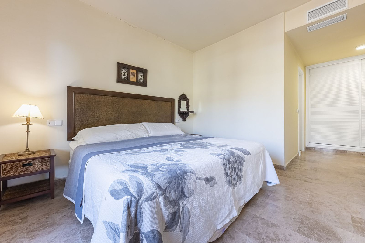 3 Bed Apartment for sale in San Pedro De Alcántara Costa Del Sol, Málaga, Spain