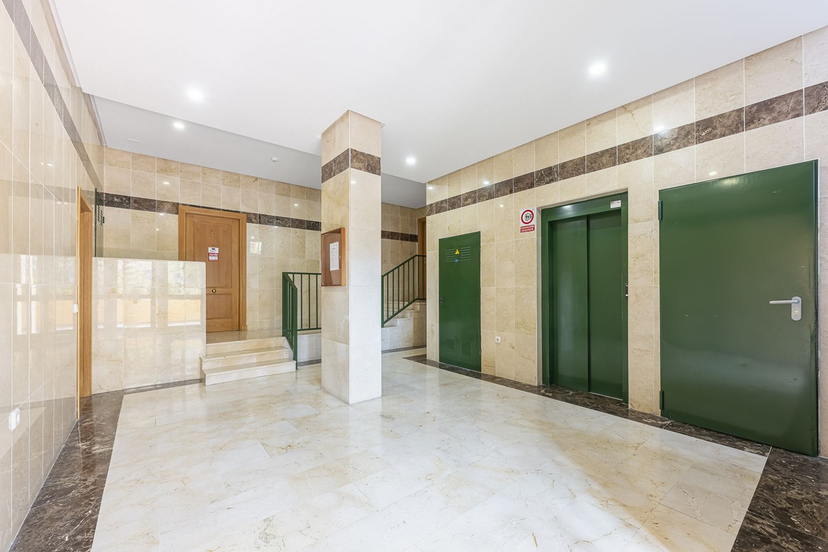 3 Bed Apartment for sale in San Pedro De Alcántara Costa Del Sol, Málaga, Spain