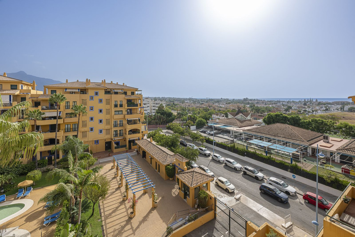 3 Bed Apartment for sale in San Pedro De Alcántara Costa Del Sol, Málaga, Spain