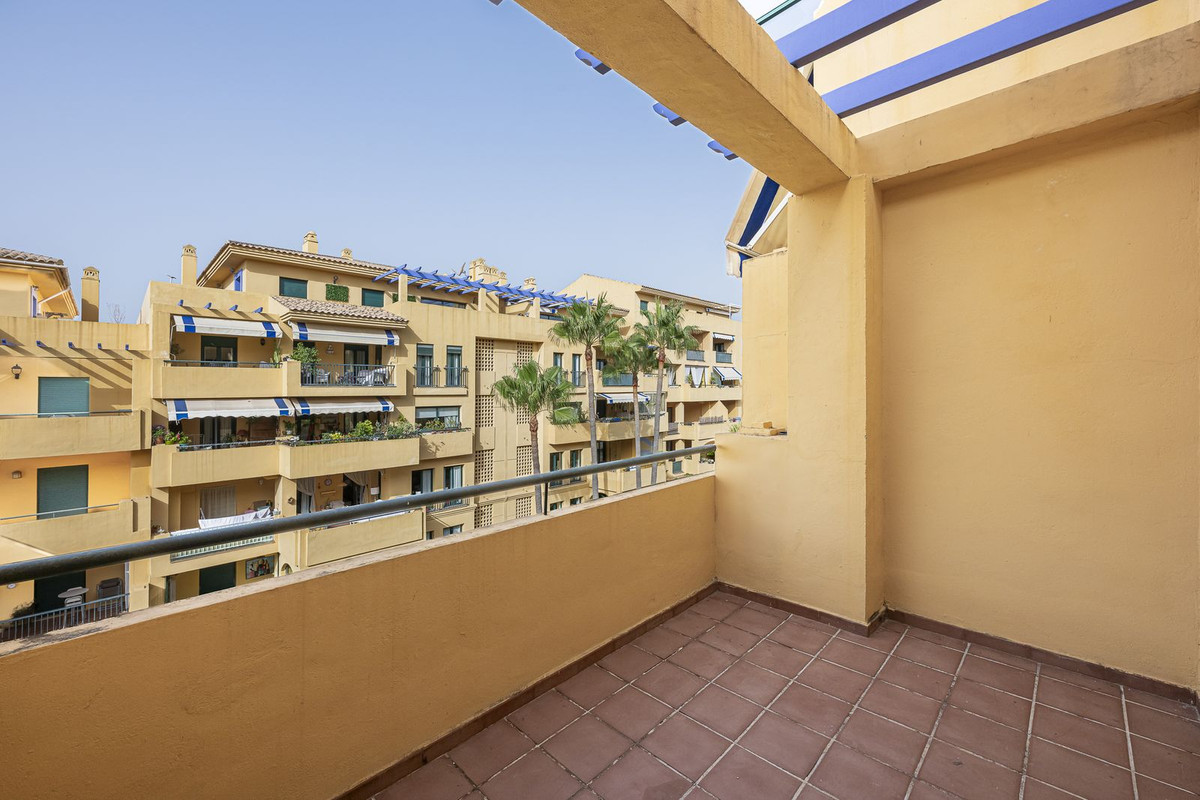 3 Bed Apartment for sale in San Pedro De Alcántara Costa Del Sol, Málaga, Spain