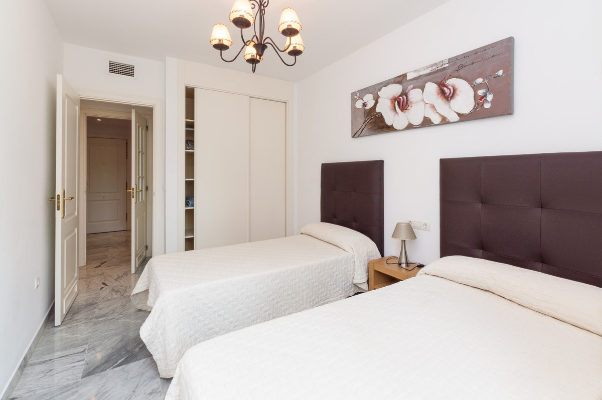 3 Bed Apartment for sale in San Pedro De Alcántara Costa Del Sol, Málaga, Spain