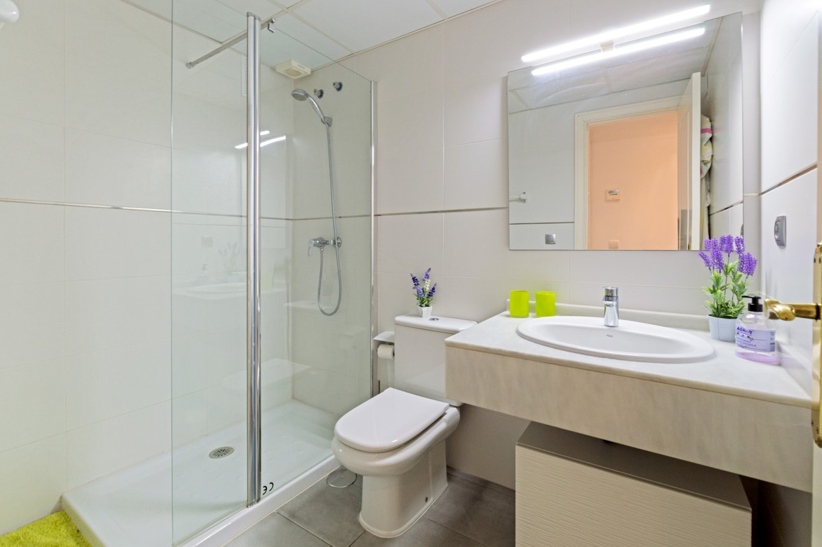 3 Bed Apartment for sale in San Pedro De Alcántara Costa Del Sol, Málaga, Spain
