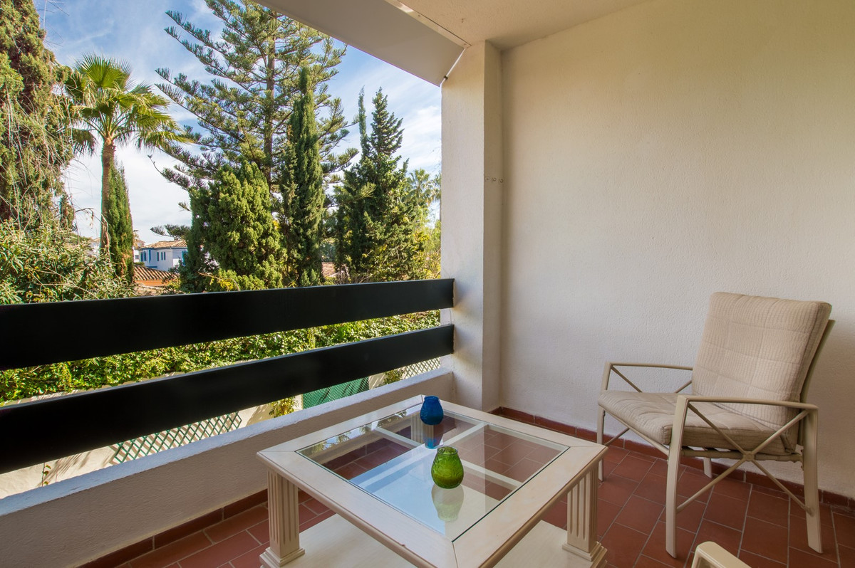 3 Bed Apartment for sale in San Pedro De Alcántara Costa Del Sol, Málaga, Spain