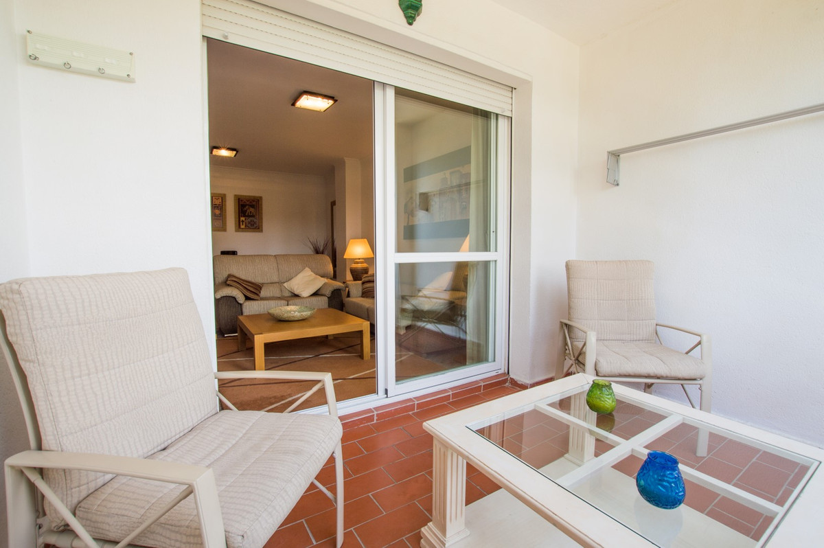 3 Bed Apartment for sale in San Pedro De Alcántara Costa Del Sol, Málaga, Spain
