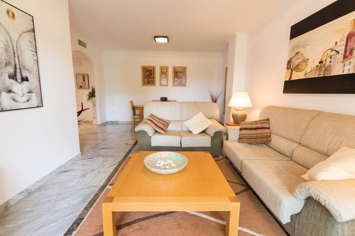3 Bed Apartment for sale in San Pedro De Alcántara Costa Del Sol, Málaga, Spain