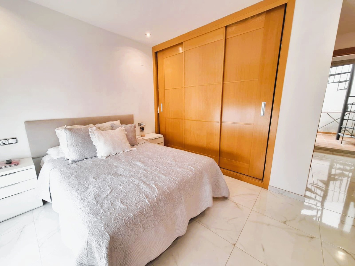 3 Bed Apartment for sale in El Pinillo Costa Del Sol, Málaga, Spain