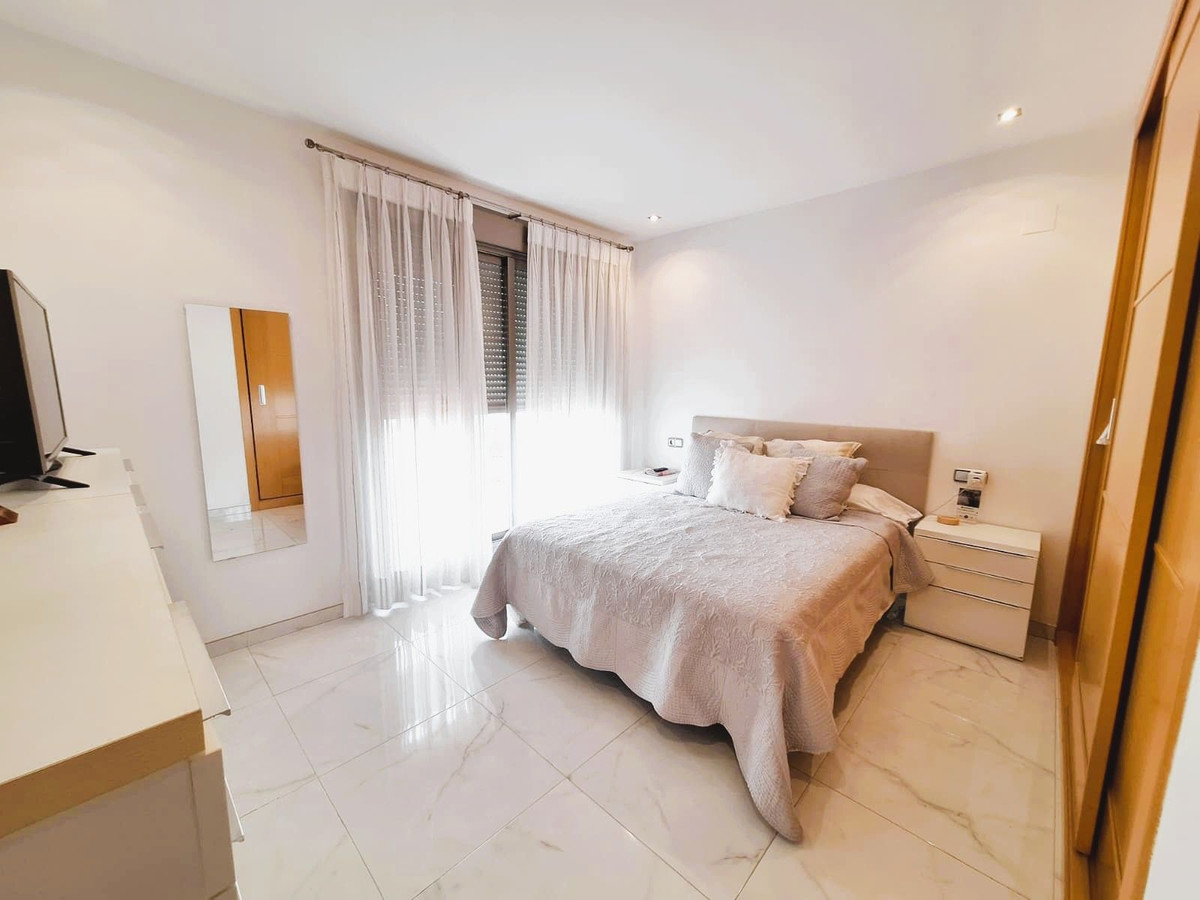 3 Bed Apartment for sale in El Pinillo Costa Del Sol, Málaga, Spain