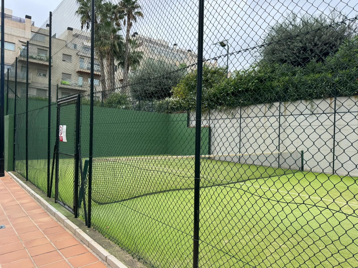 3 Bed Apartment for sale in El Pinillo Costa Del Sol, Málaga, Spain