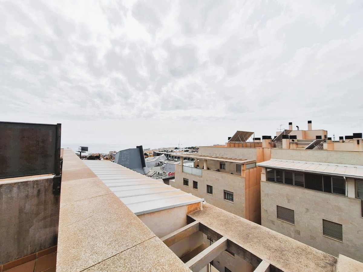 3 Bed Apartment for sale in El Pinillo Costa Del Sol, Málaga, Spain