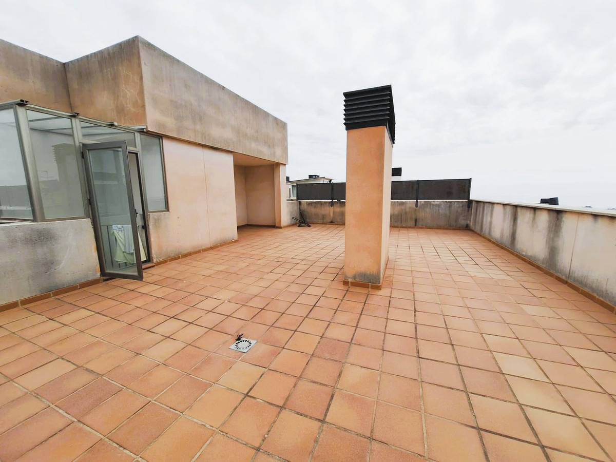 3 Bed Apartment for sale in El Pinillo Costa Del Sol, Málaga, Spain