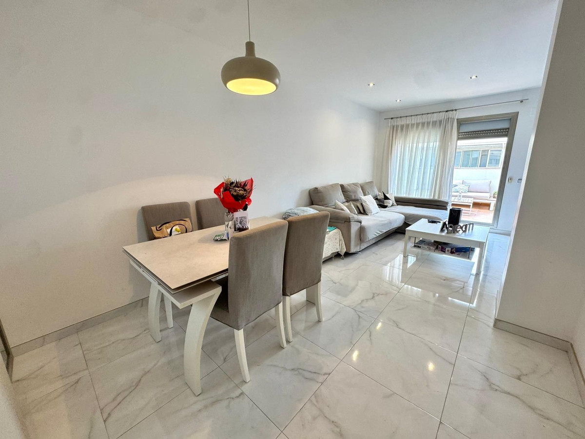3 Bed Apartment for sale in El Pinillo Costa Del Sol, Málaga, Spain