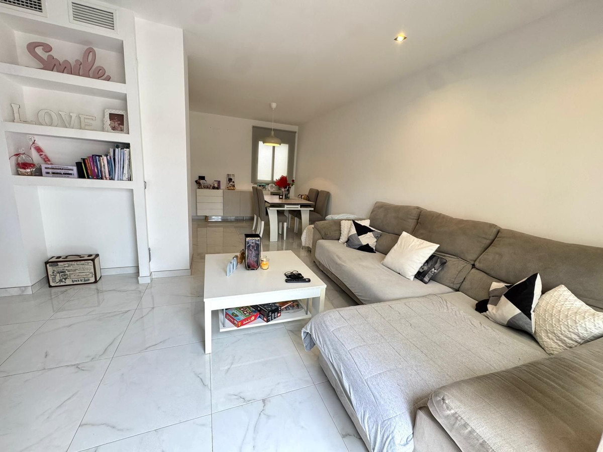 3 Bed Apartment for sale in El Pinillo Costa Del Sol, Málaga, Spain