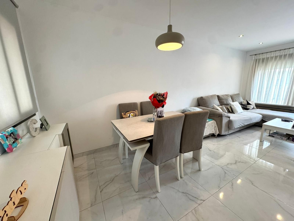 3 Bed Apartment for sale in El Pinillo Costa Del Sol, Málaga, Spain