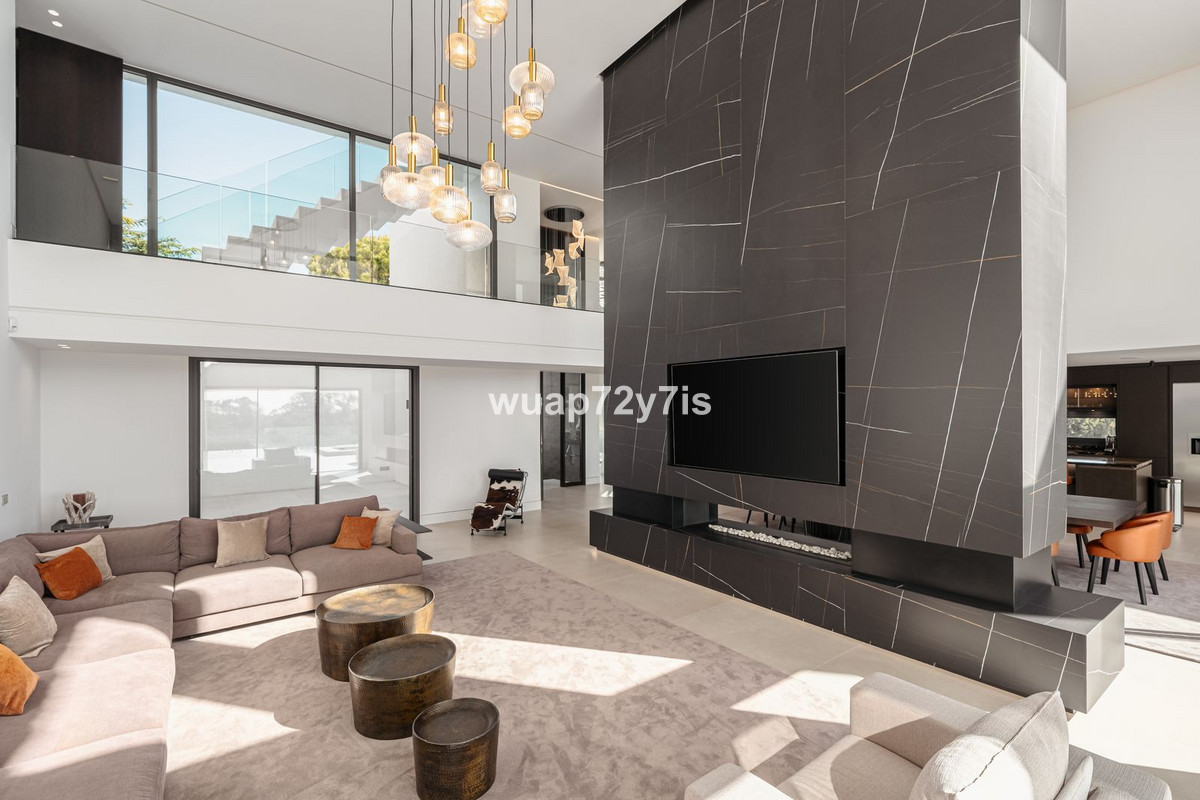 Se vende Villa - Chalet de 4 dormitorios en Costa Del Sol, Málaga, España