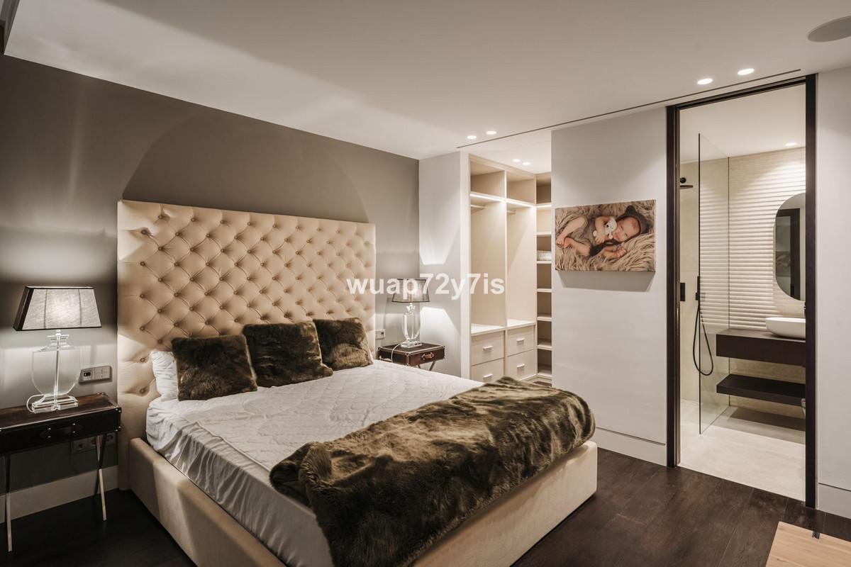 Se vende Villa - Chalet de 4 dormitorios en Costa Del Sol, Málaga, España