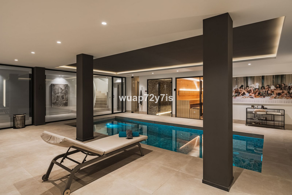 Se vende Villa - Chalet de 4 dormitorios en Costa Del Sol, Málaga, España