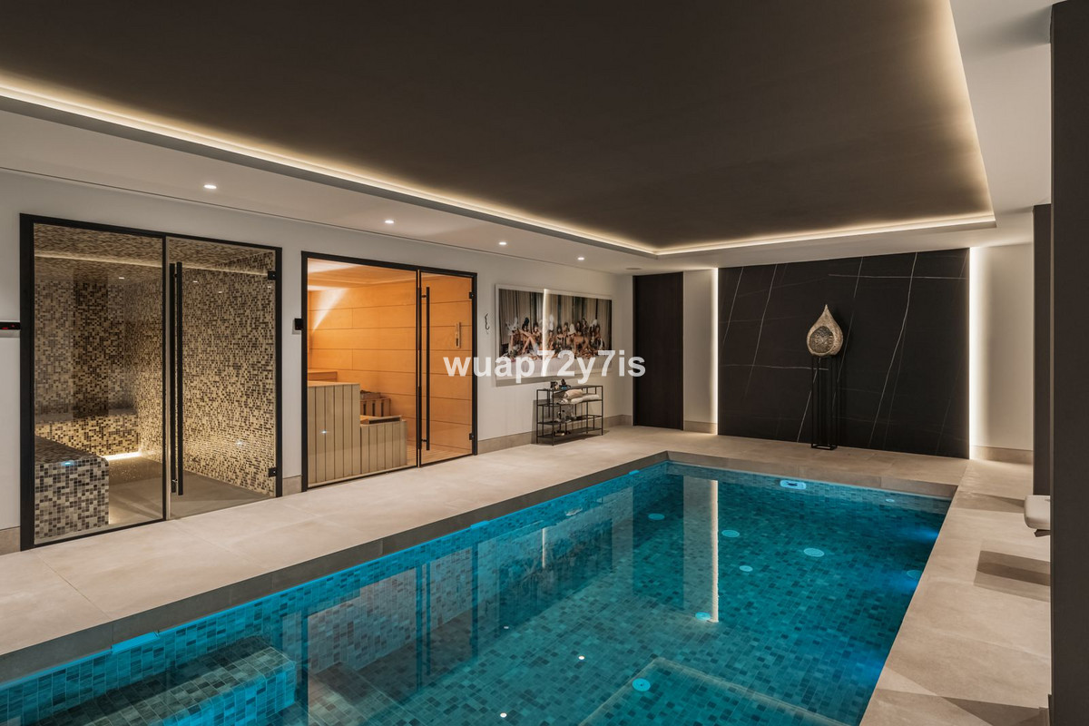 Se vende Villa - Chalet de 4 dormitorios en Costa Del Sol, Málaga, España