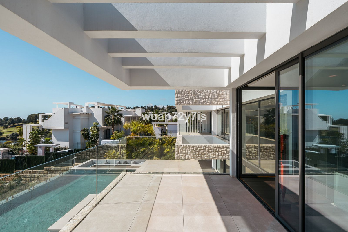 Se vende Villa - Chalet de 4 dormitorios en Costa Del Sol, Málaga, España