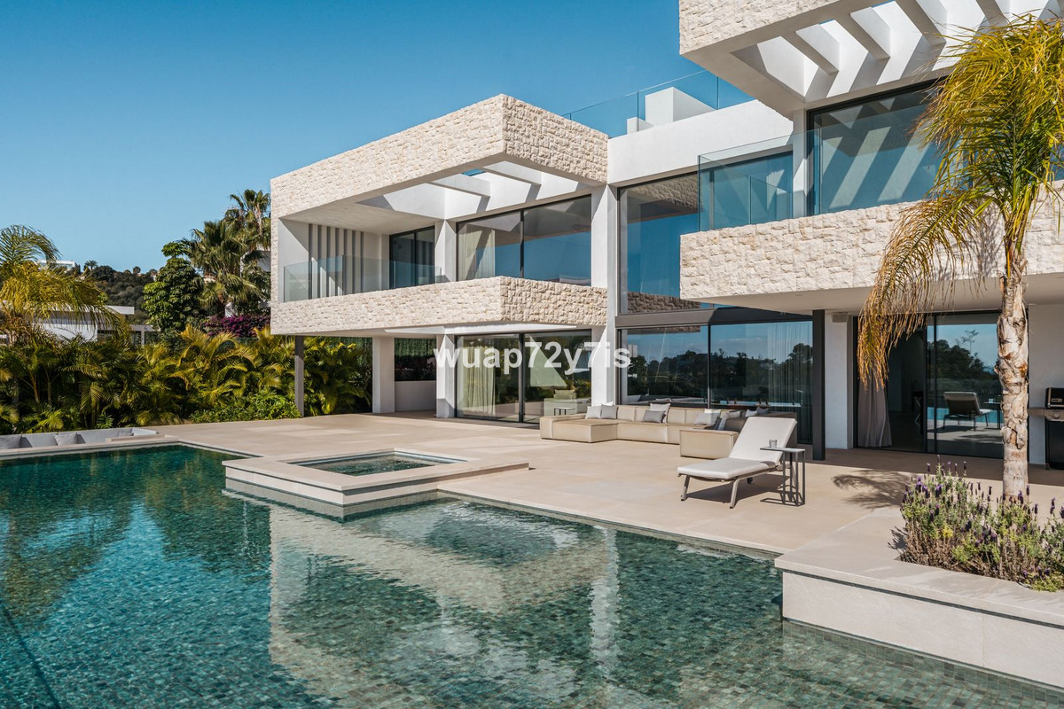 Se vende Villa - Chalet de 4 dormitorios en Costa Del Sol, Málaga, España