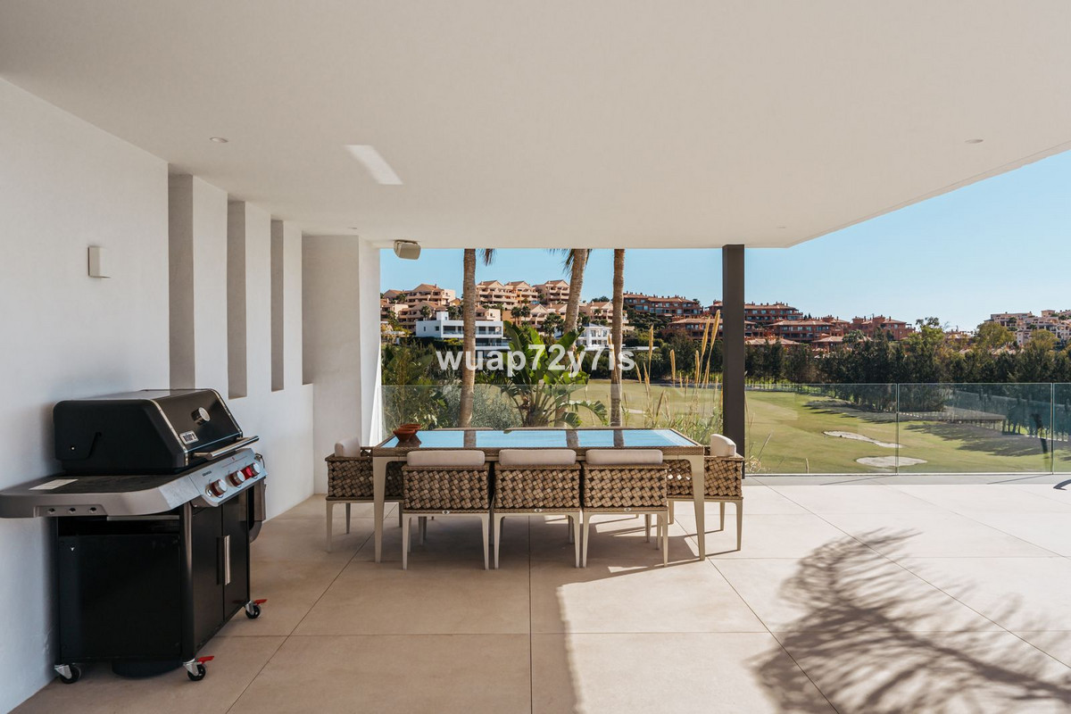 Se vende Villa - Chalet de 4 dormitorios en Costa Del Sol, Málaga, España