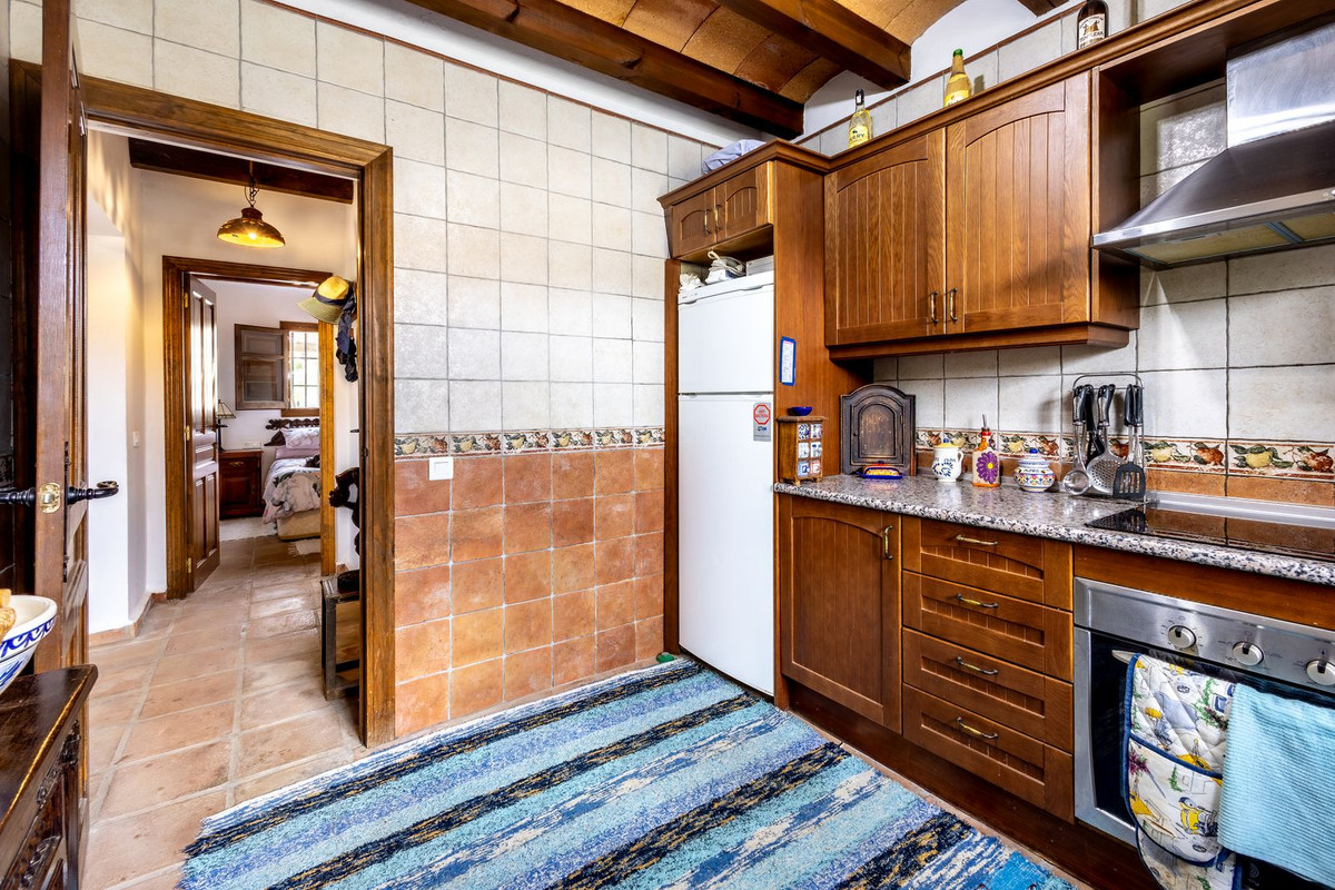 Se vende Finca - Cortijo de 3 dormitorios en Costa Del Sol, Málaga, España