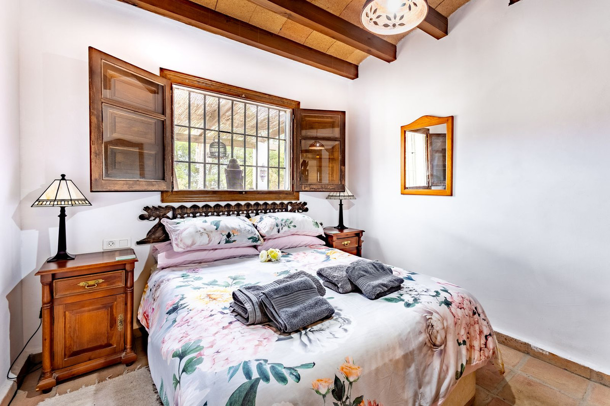 Se vende Finca - Cortijo de 3 dormitorios en Costa Del Sol, Málaga, España