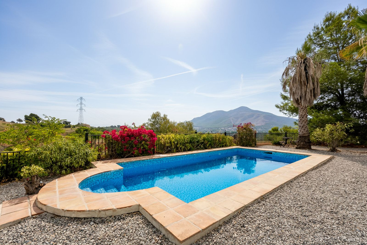 Se vende Finca - Cortijo de 3 dormitorios en Costa Del Sol, Málaga, España