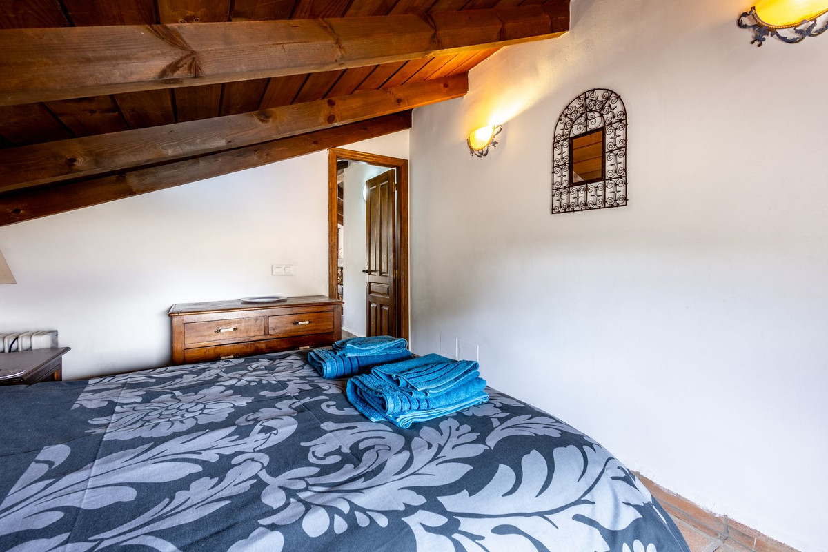 Se vende Finca - Cortijo de 3 dormitorios en Costa Del Sol, Málaga, España