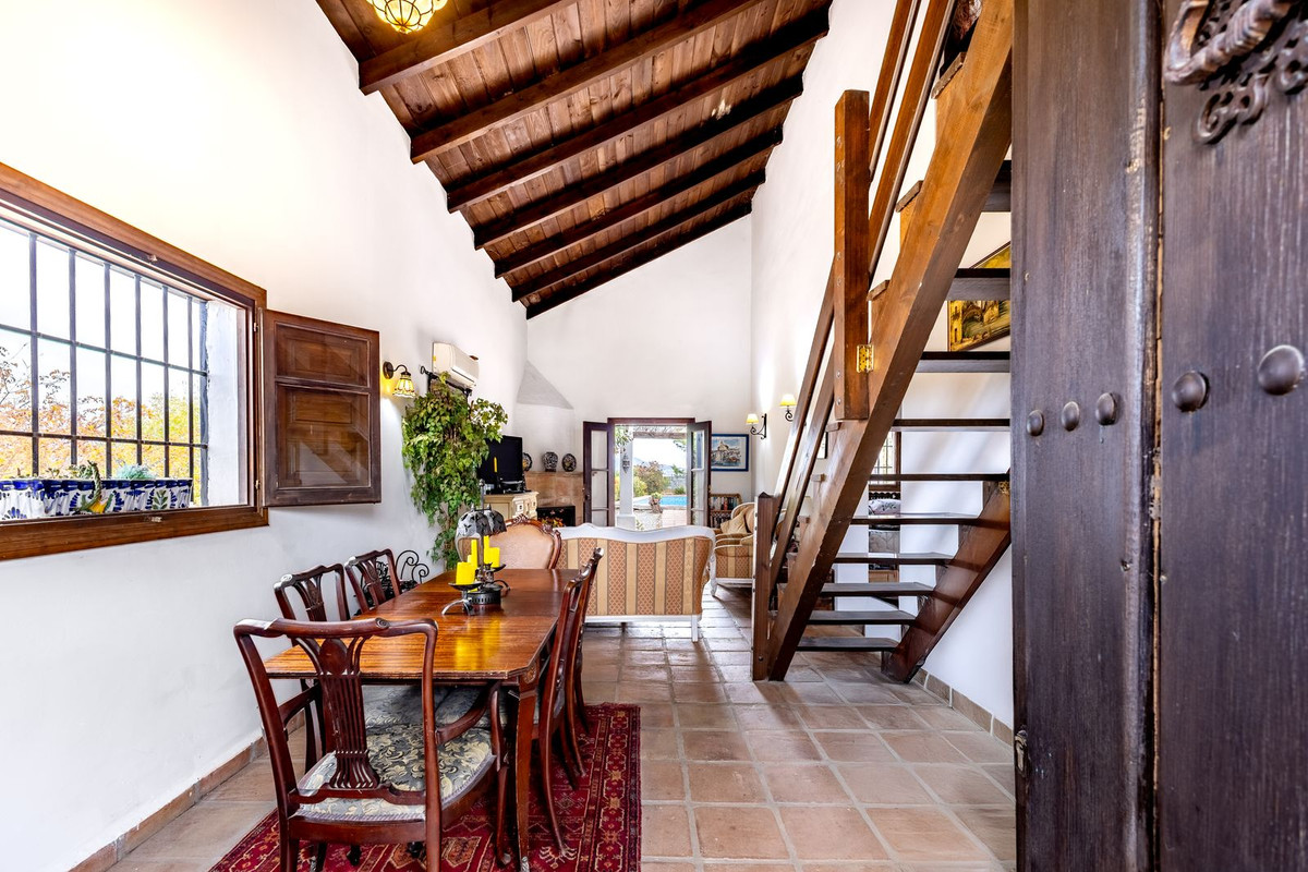 Se vende Finca - Cortijo de 3 dormitorios en Costa Del Sol, Málaga, España