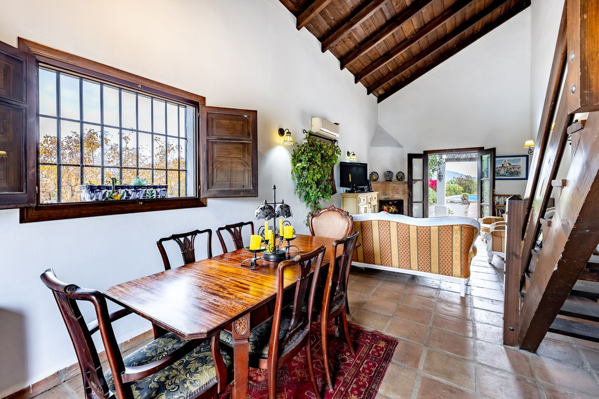 Se vende Finca - Cortijo de 3 dormitorios en Costa Del Sol, Málaga, España