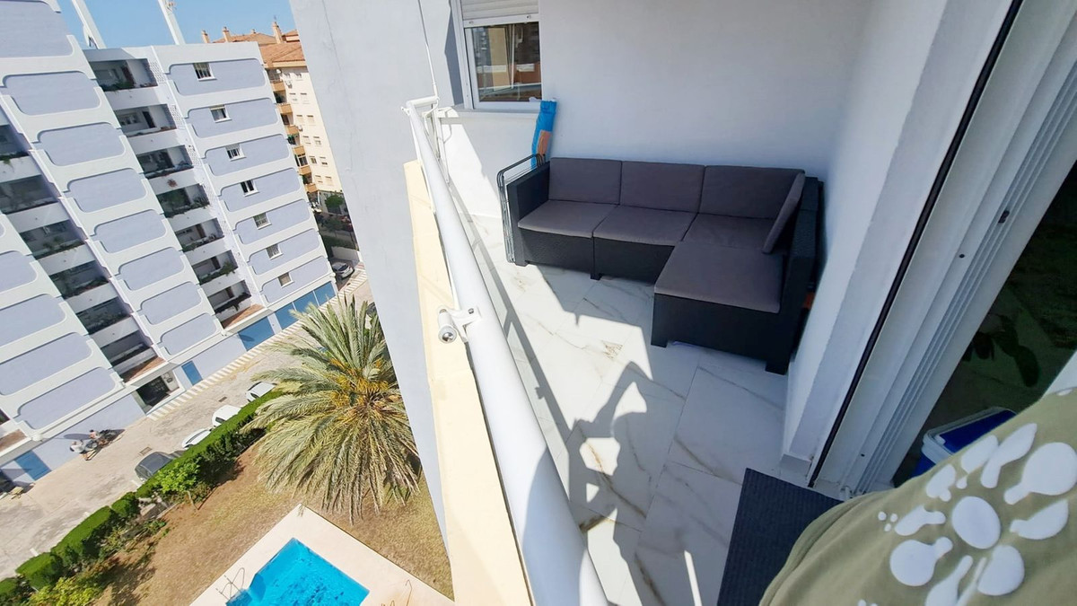 Se vende Apartamento Planta Media de 3 dormitorios en Costa Del Sol, Málaga, España