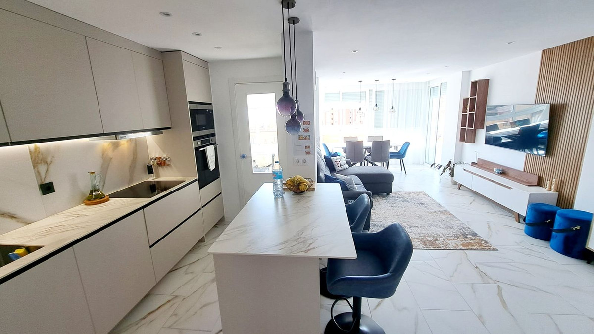 Se vende Apartamento Planta Media de 3 dormitorios en Costa Del Sol, Málaga, España